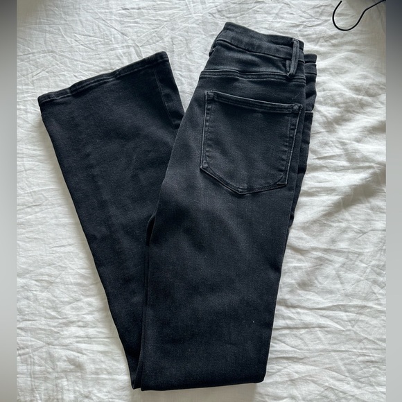 Good American Good Classic High Rise Bootcut Jeans in K162 - Picture 5 of 5